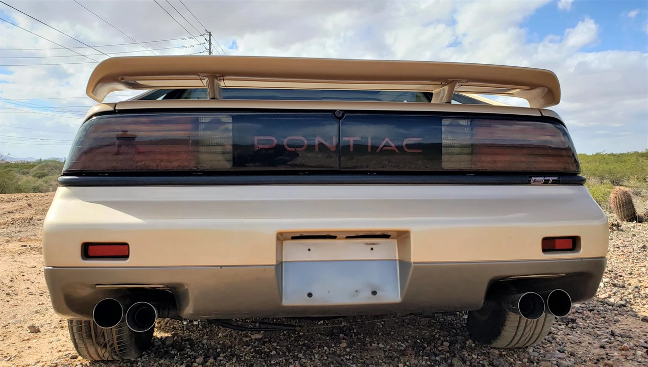 1986 Pontiac Fiero GT - Image 9 of 31