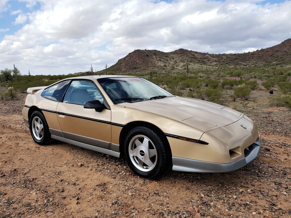 1986 Pontiac Fiero GT - Image 14 of 31