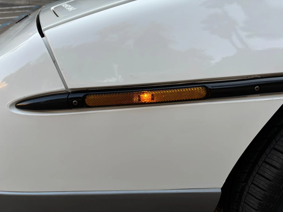 1986 Pontiac Fiero GT - Image 21 of 31