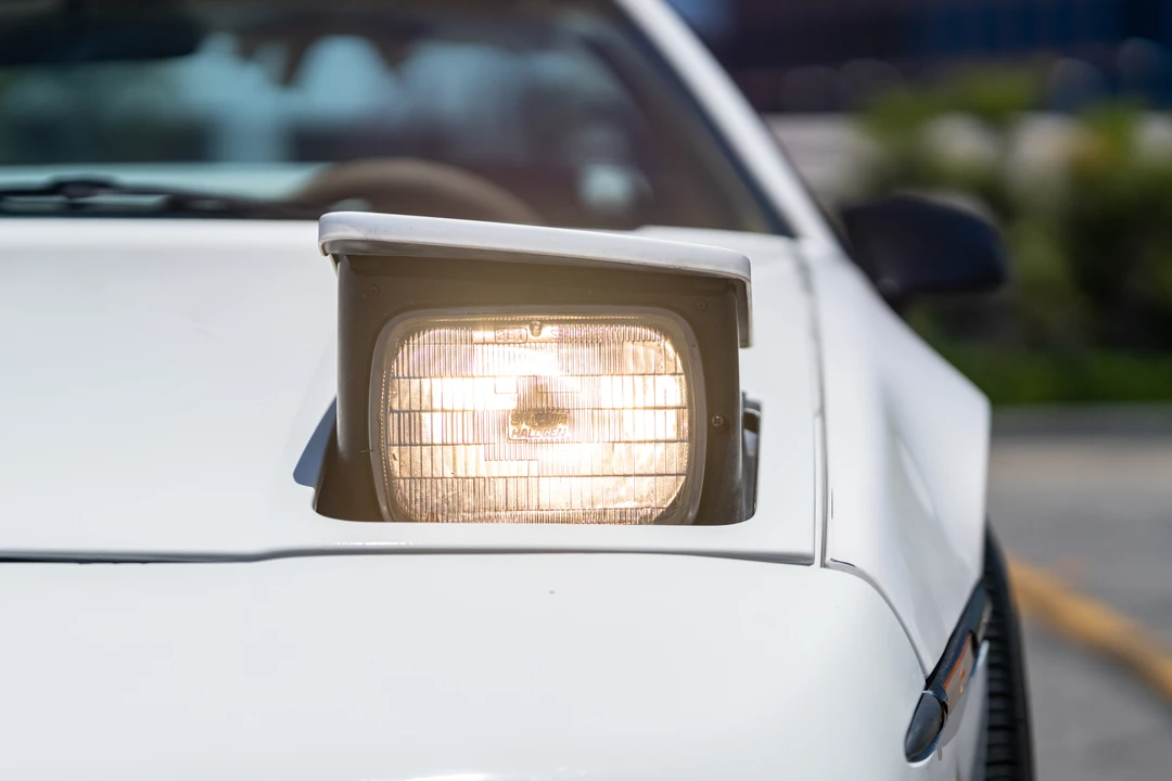 1986 Pontiac Fiero GT - Image 28 of 31