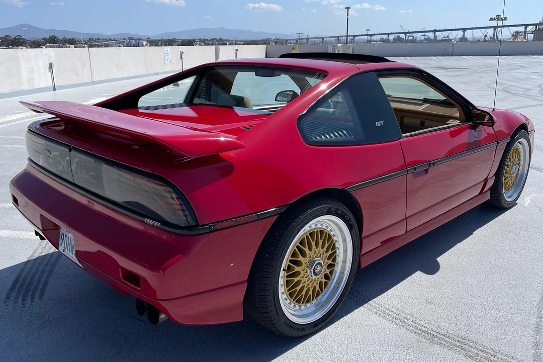 1986 Pontiac Fiero GT - Image 4 of 31