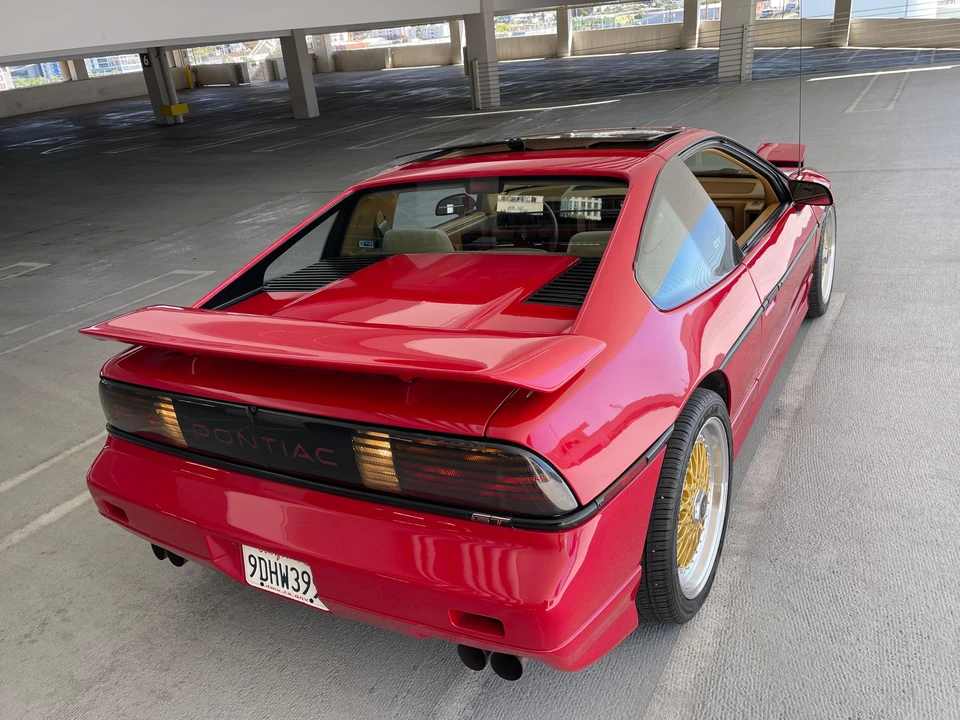 1986 Pontiac Fiero GT - Image 20 of 31