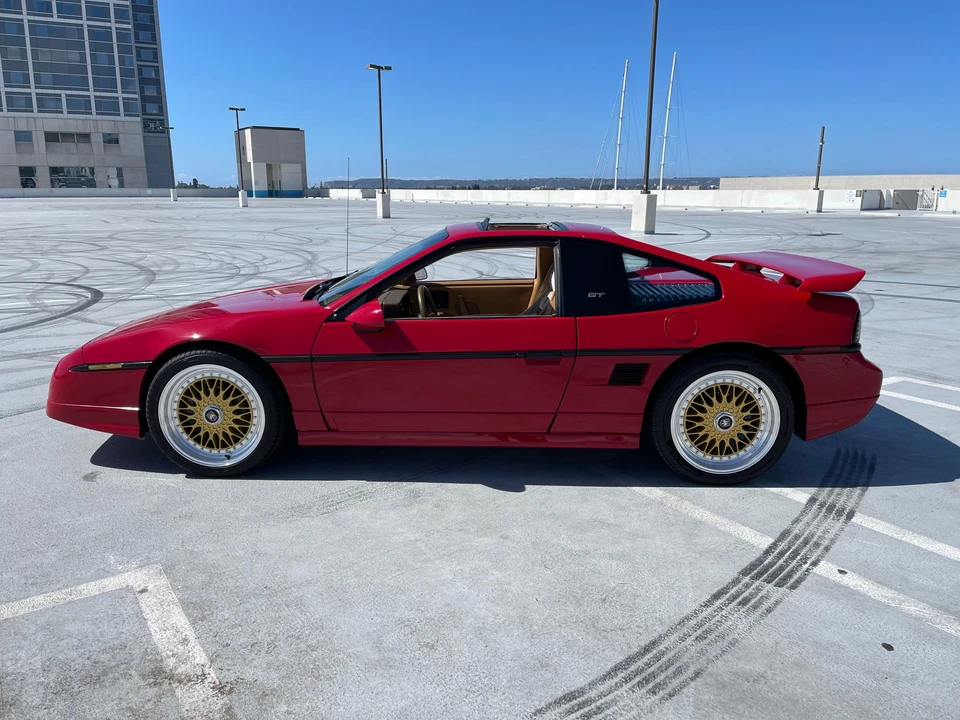 1986 Pontiac Fiero GT - Image 12 of 31