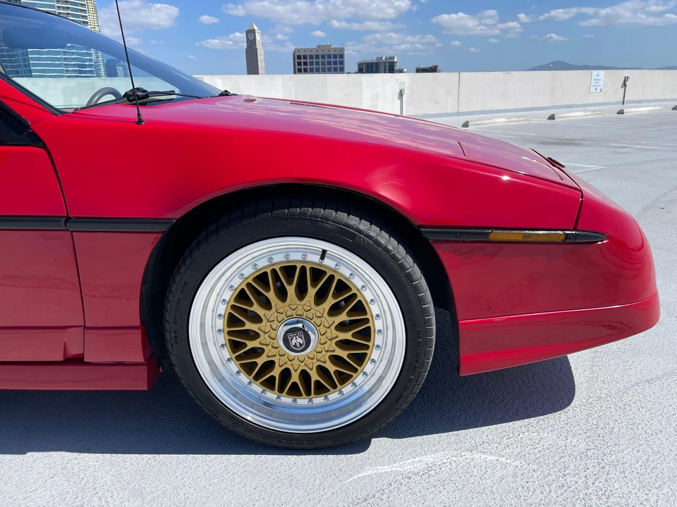 1986 Pontiac Fiero GT - Image 26 of 31