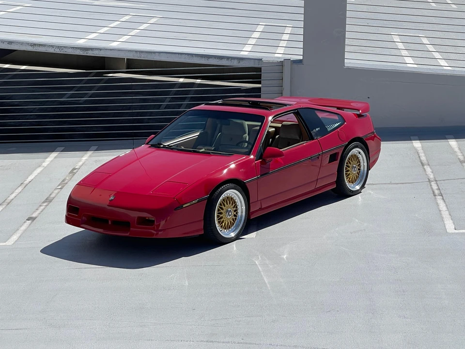 1986 Pontiac Fiero GT - Image 8 of 31