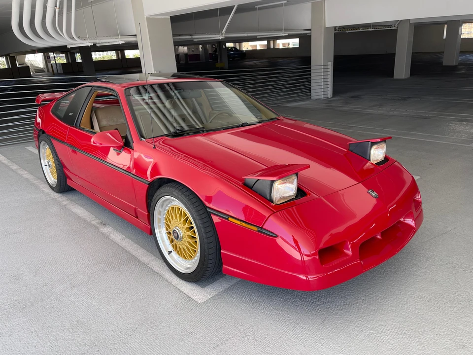 1986 Pontiac Fiero GT - Image 25 of 31