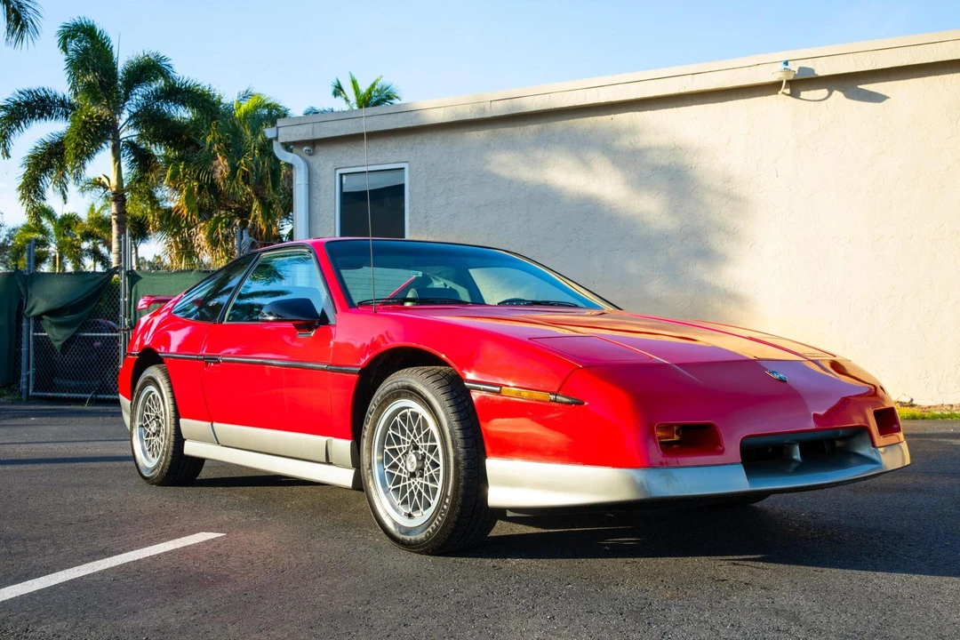 1986 Pontiac Fiero GT - Image 4 of 31