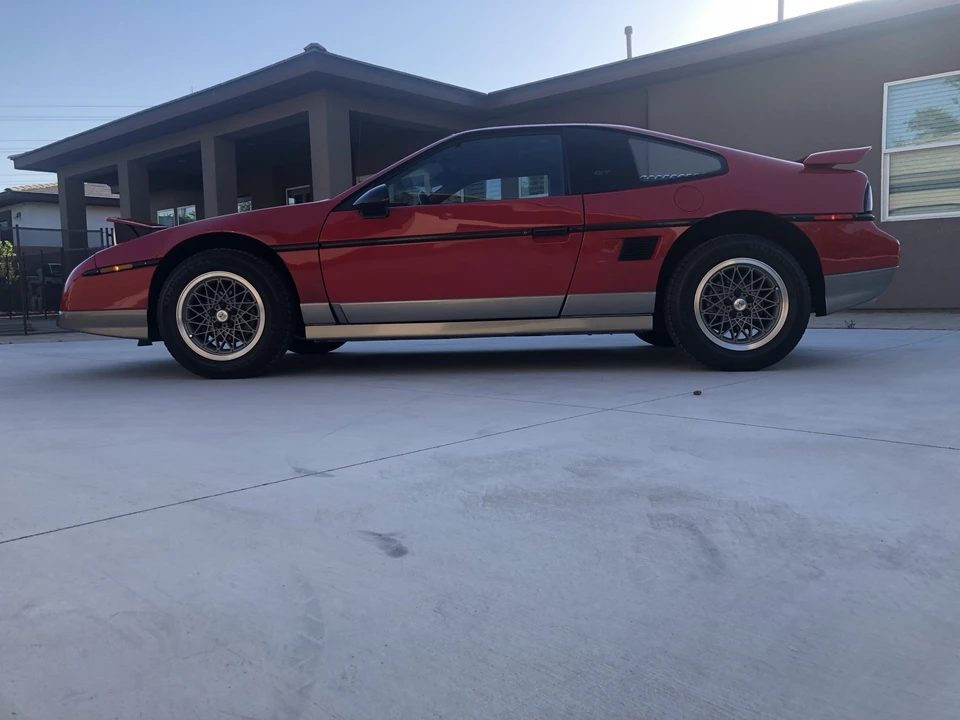 1986 Pontiac Fiero GT - Image 8 of 31