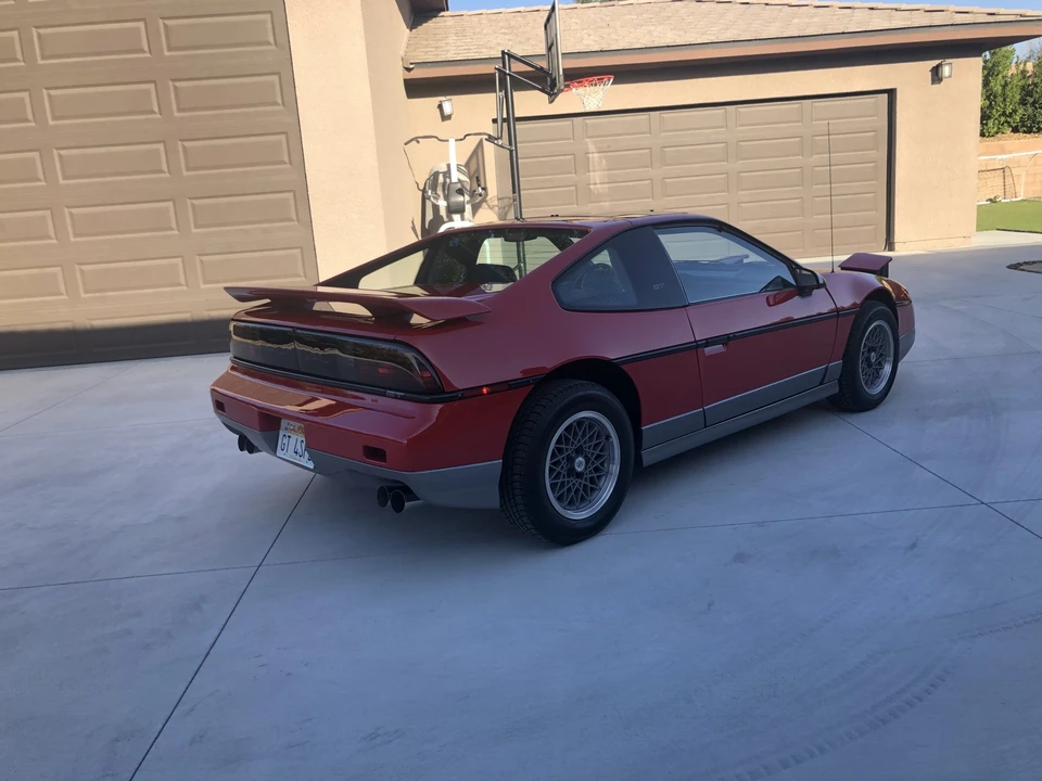1986 Pontiac Fiero GT - Image 19 of 31