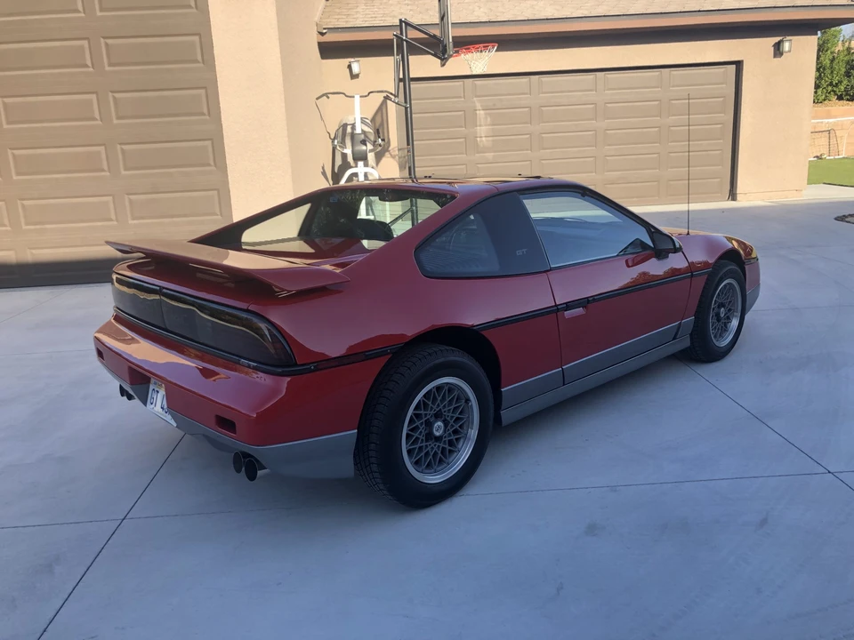 1986 Pontiac Fiero GT - Image 18 of 31