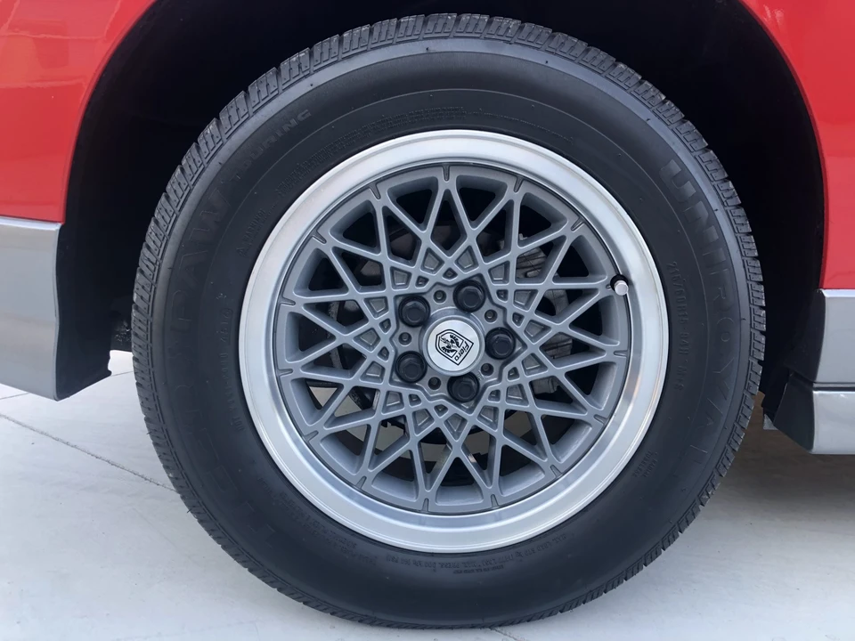 1986 Pontiac Fiero GT - Image 25 of 31
