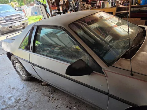 1986 Pontiac Fiero