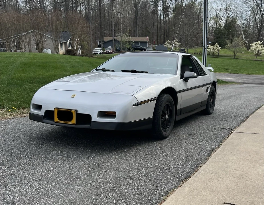 1986 Pontiac Fiero - Image 14 of 14