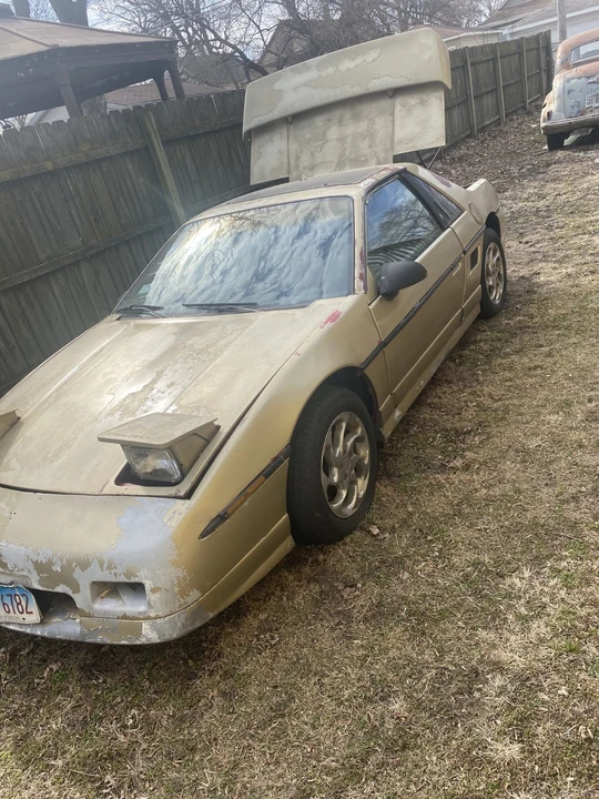 1986 Pontiac Fiero - Image 5 of 9