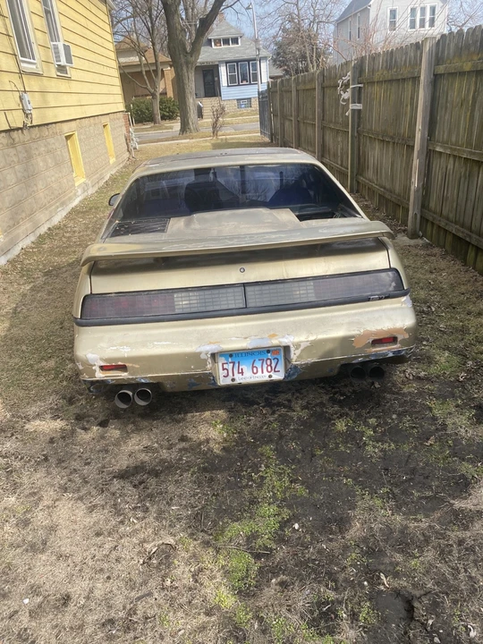 1986 Pontiac Fiero - Image 2 of 9