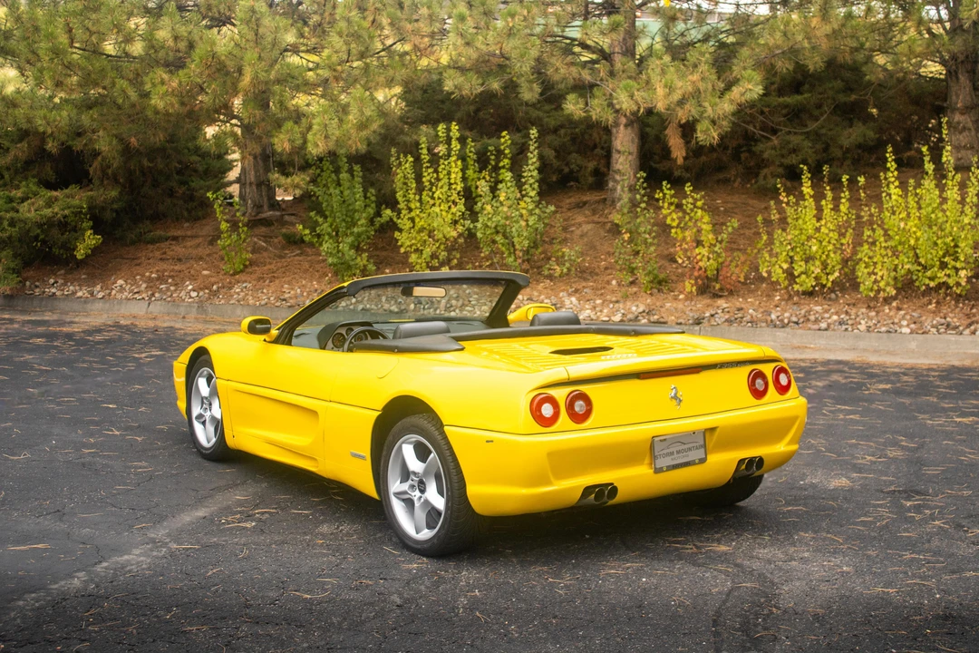 1986 Pontiac Fiero - Image 13 of 31