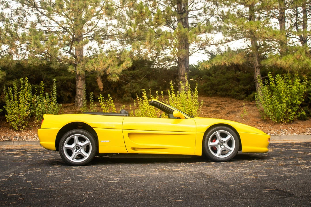 1986 Pontiac Fiero - Image 18 of 31