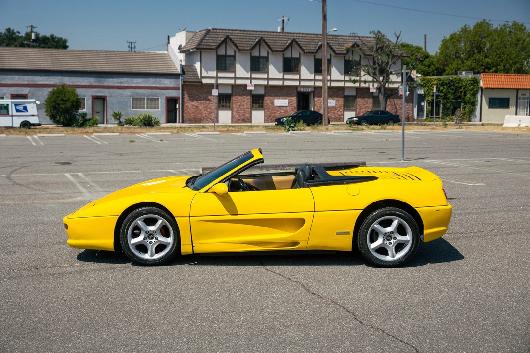 1986 Pontiac Fiero - Image 13 of 31