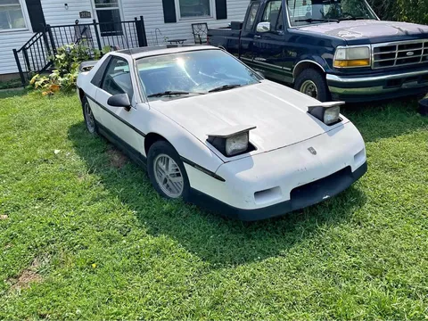 1986 Pontiac Fiero SE