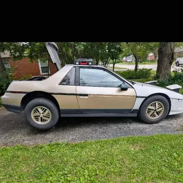 1986 Pontiac Fiero SE