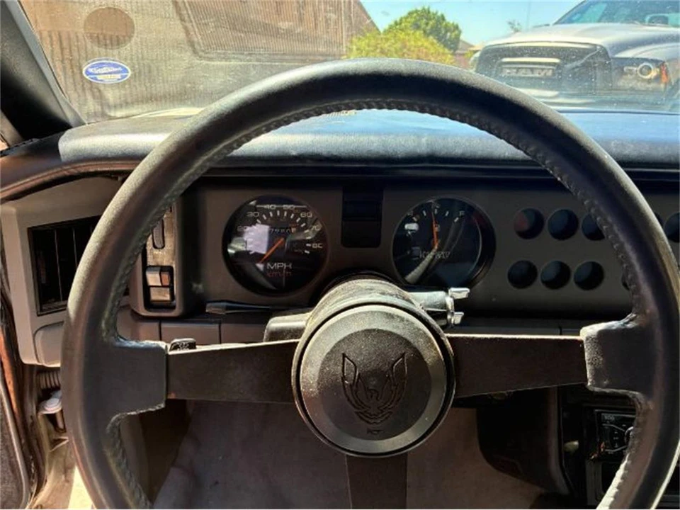 1986 Pontiac Firebird 3rd Gen - Image 6 of 12