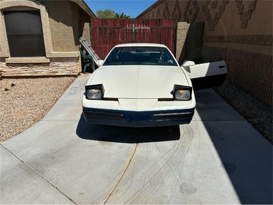 1986 Pontiac Firebird 3rd Gen - Image 10 of 12