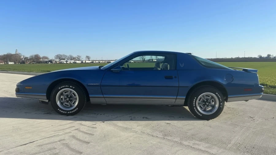 1986 Pontiac Firebird 3rd Gen - Image 2 of 3