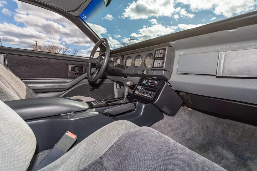 1986 Pontiac Firebird 3rd Gen - Image 17 of 31