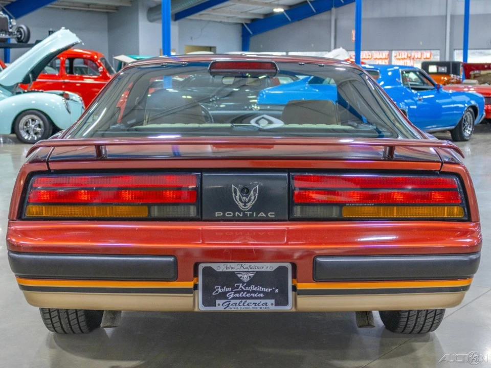 1986 Pontiac Firebird 3rd Gen - Image 6 of 21
