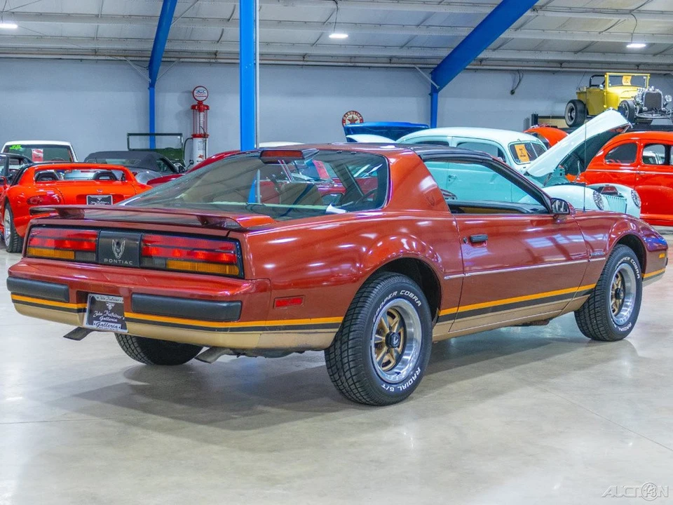 1986 Pontiac Firebird 3rd Gen - Image 7 of 24