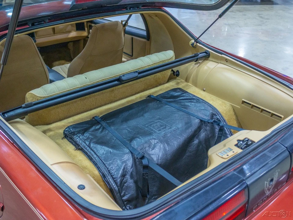 1986 Pontiac Firebird 3rd Gen - Image 20 of 21
