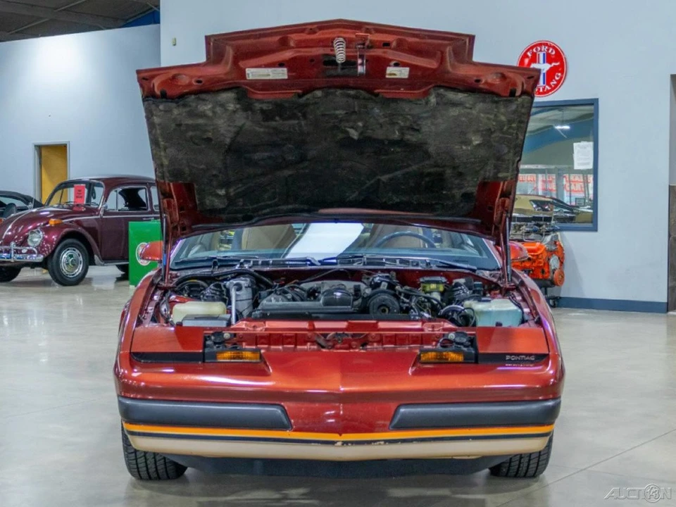 1986 Pontiac Firebird 3rd Gen - Image 10 of 21