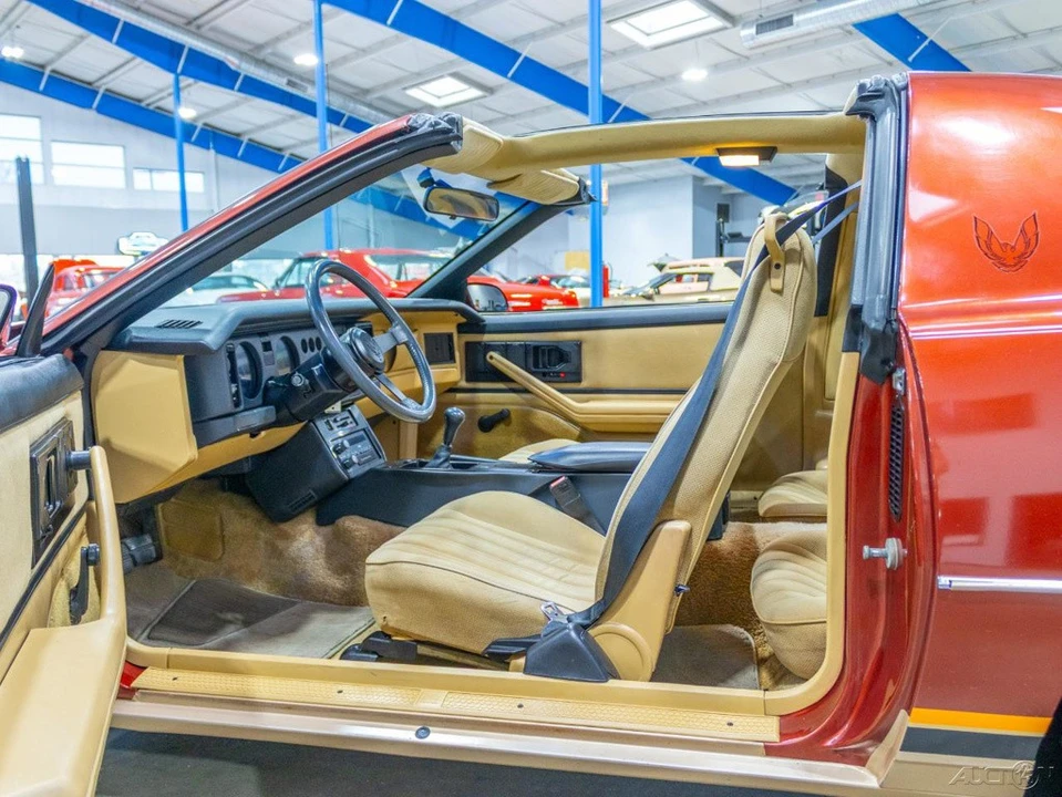 1986 Pontiac Firebird 3rd Gen - Image 22 of 24