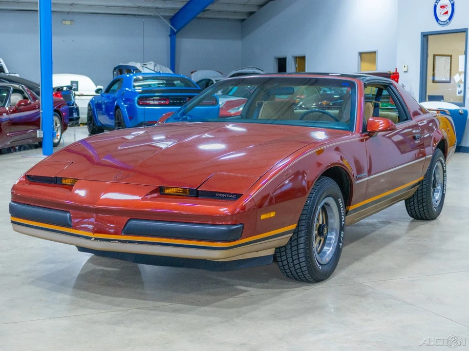1986 Pontiac Firebird 3rd Gen - Image 3 of 21