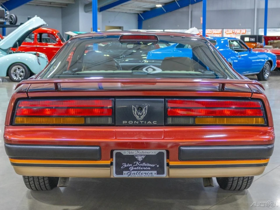 1986 Pontiac Firebird 3rd Gen - Image 6 of 24