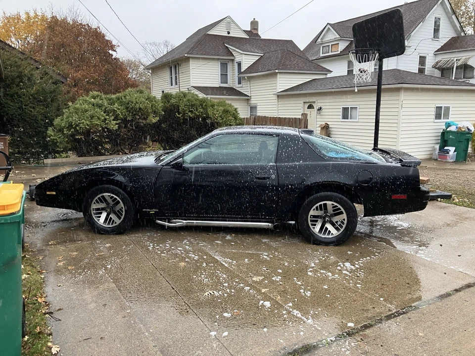 1986 Pontiac Firebird 3rd Gen - Image 2 of 5