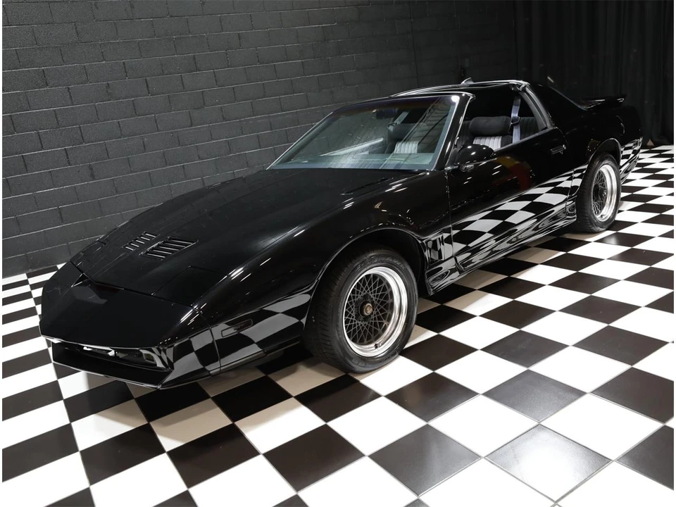 1986 Pontiac Firebird 3rd Gen - Image 14 of 31