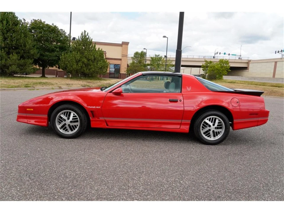 1986 Pontiac Firebird 3rd Gen - Image 7 of 31