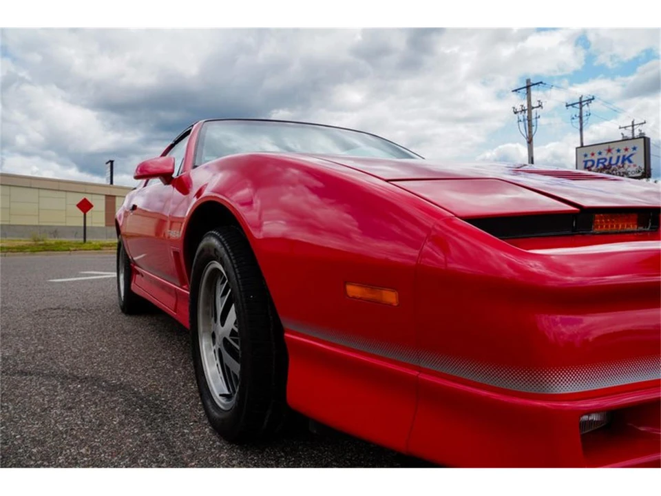 1986 Pontiac Firebird 3rd Gen - Image 27 of 31