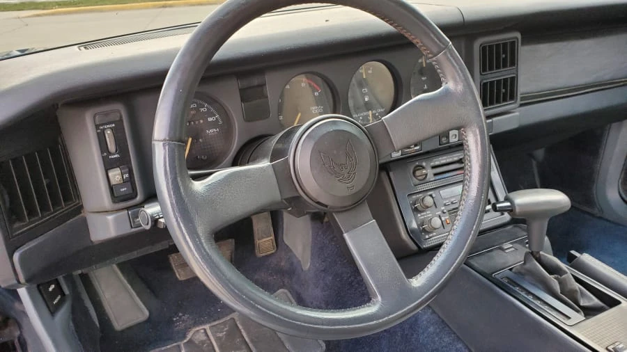 1986 Pontiac Firebird 3rd Gen - Image 4 of 12