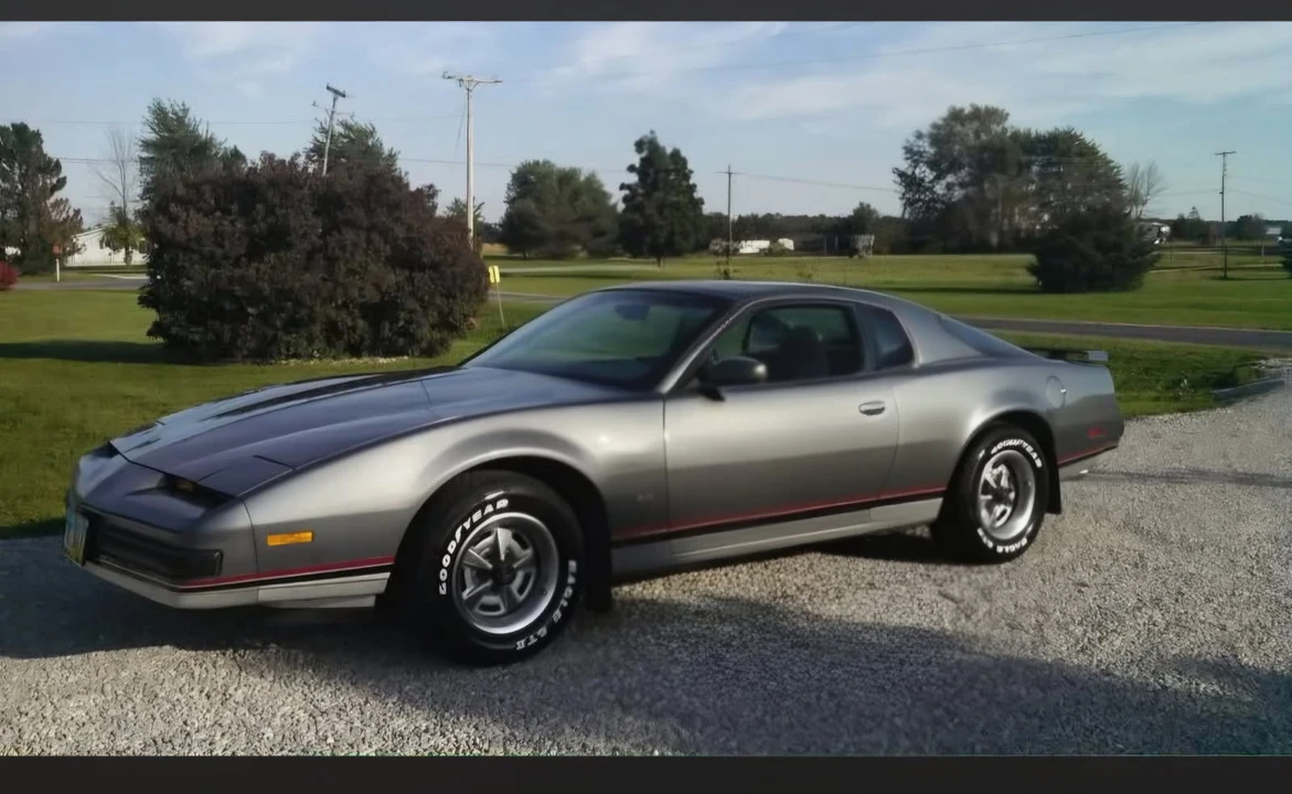 1986 Pontiac Firebird 3rd Gen - Image 2 of 7
