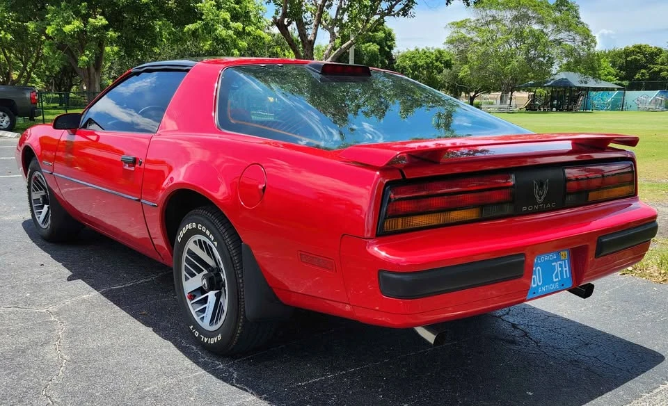 1986 Pontiac Firebird 3rd Gen - Image 6 of 7