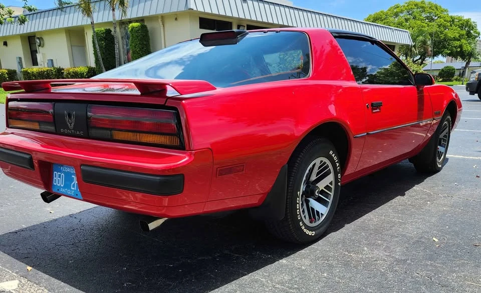 1986 Pontiac Firebird 3rd Gen - Image 4 of 7
