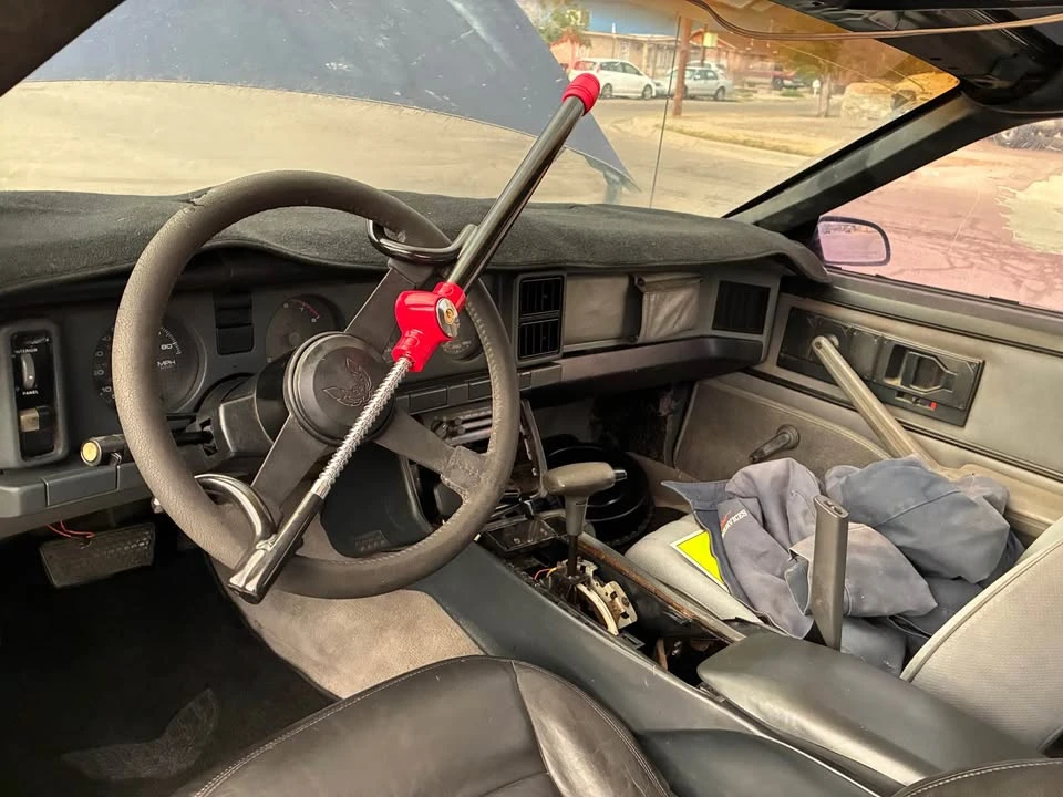 1986 Pontiac Firebird 3rd Gen - Image 4 of 15