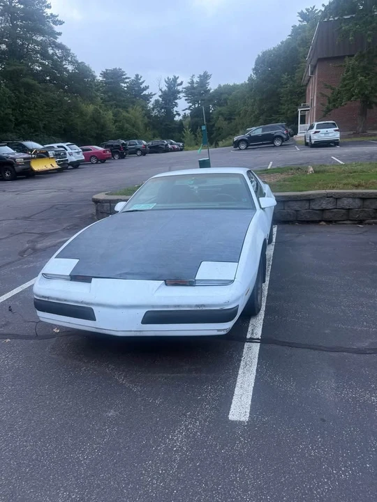 1986 Pontiac Firebird 3rd Gen - Image 4 of 8