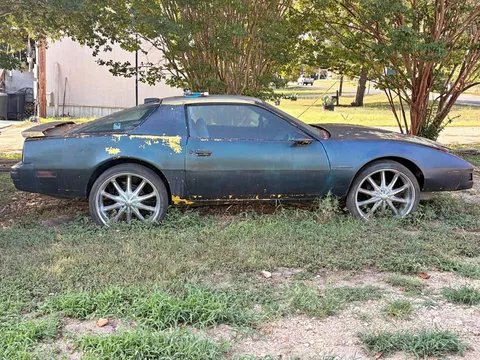 1986 Pontiac Firebird Hatchback 2D