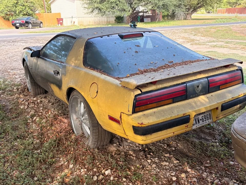 1986 Pontiac Firebird 3rd Gen - Image 5 of 11