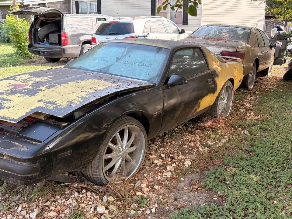 1986 Pontiac Firebird 3rd Gen - Image 3 of 11