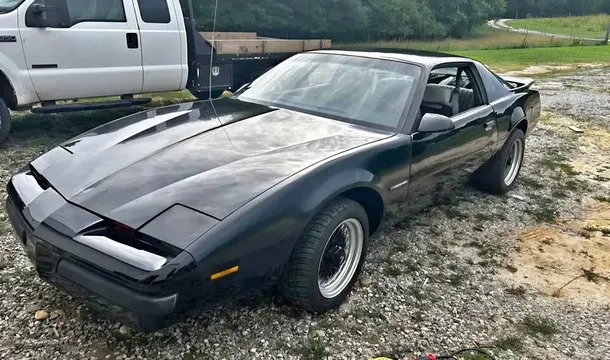 1986 Pontiac Firebird Hatchback 2D
