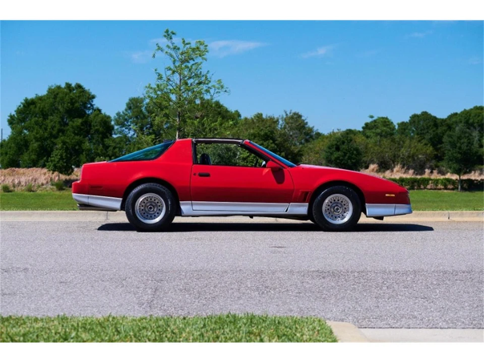 1986 Pontiac Firebird 3rd Gen - Image 5 of 11